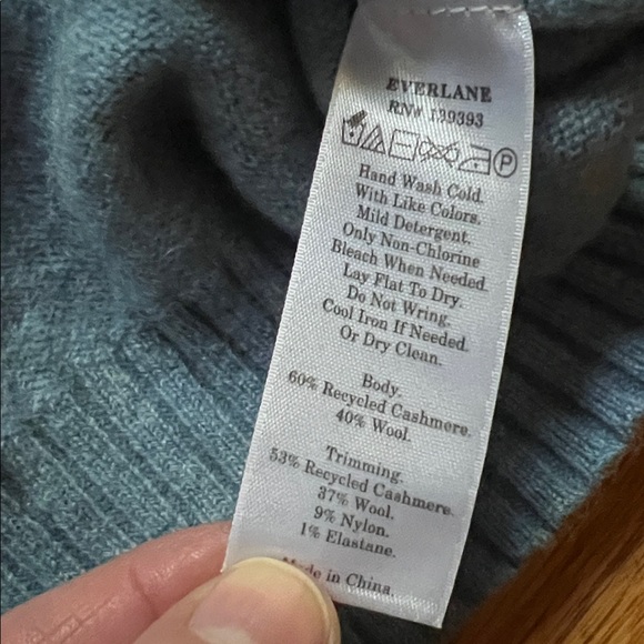 Everlane Women's Crewneck Sweater in Dusty Blue - Picture 5 of 7